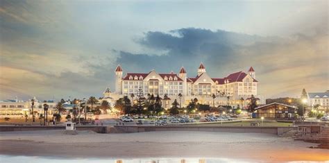 Calcadao De Casino Em Port Elizabeth Show De Luzes