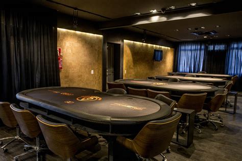 Clube De 52 Sala De Poker