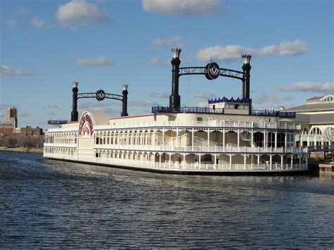 O Almirante Riverboat Casino St Louis