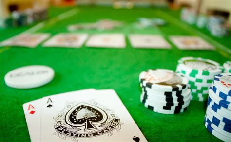 Poker A Dinheiro Ou Torneios