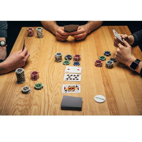 Republica Checa Colher E Poker