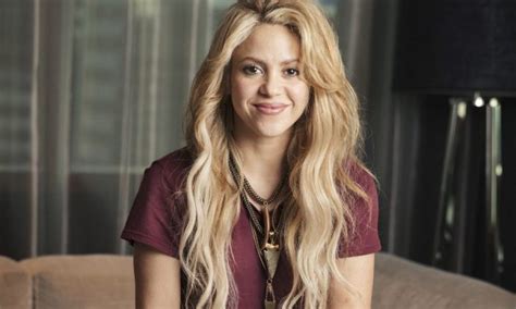 Shakira Poker Face A Voz