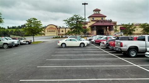 Terrivel Lago De Casino Parque De Estacionamento Osceola Ia